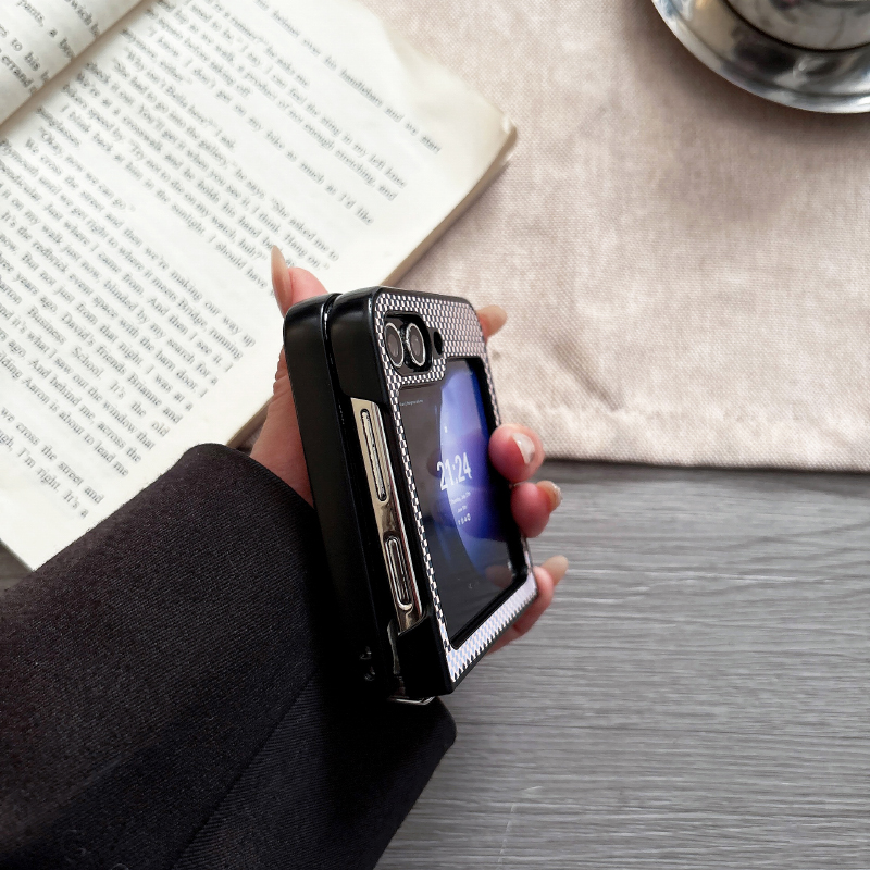Magnetyczne etui na telefon z  – Leatherwork Drawing recenzja i cena