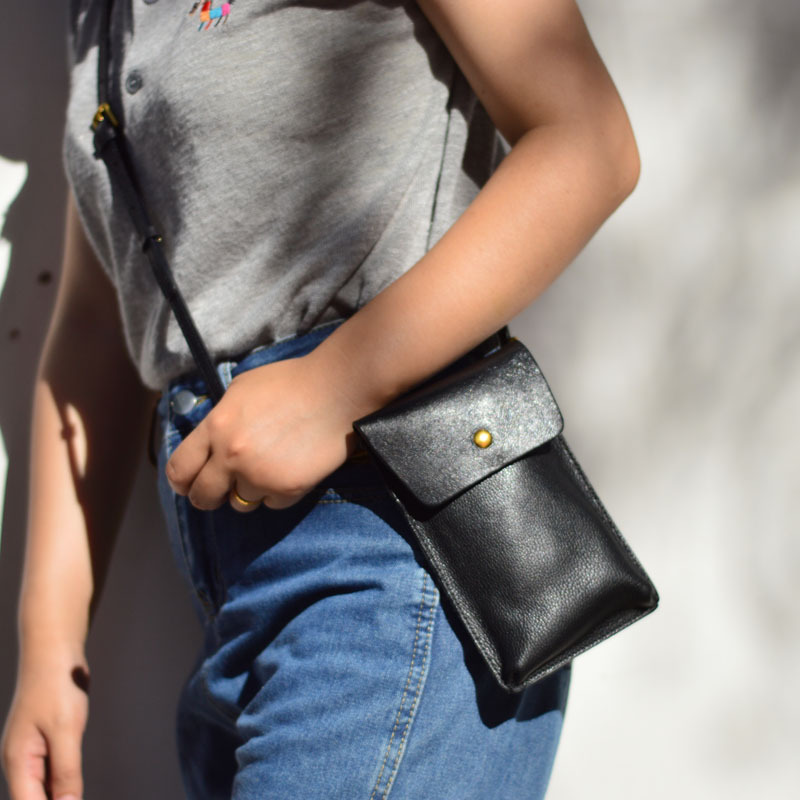 AETOO Torba na telefon komórko – Leatherwork Rivets recenzja i cena